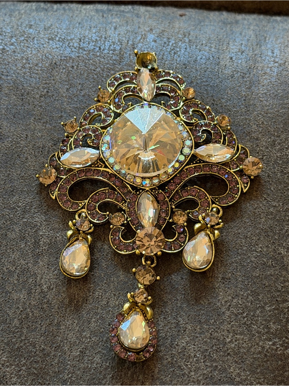 Vintage-Inspired Gold Crystal Statement Pendant in Champagne